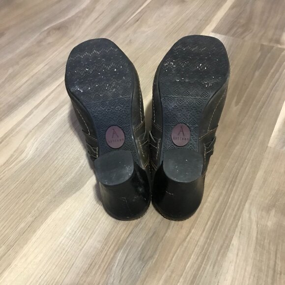 Clarks Artisan Ladies Brown Leather Mules Size 8.5 - Picture 6 of 6